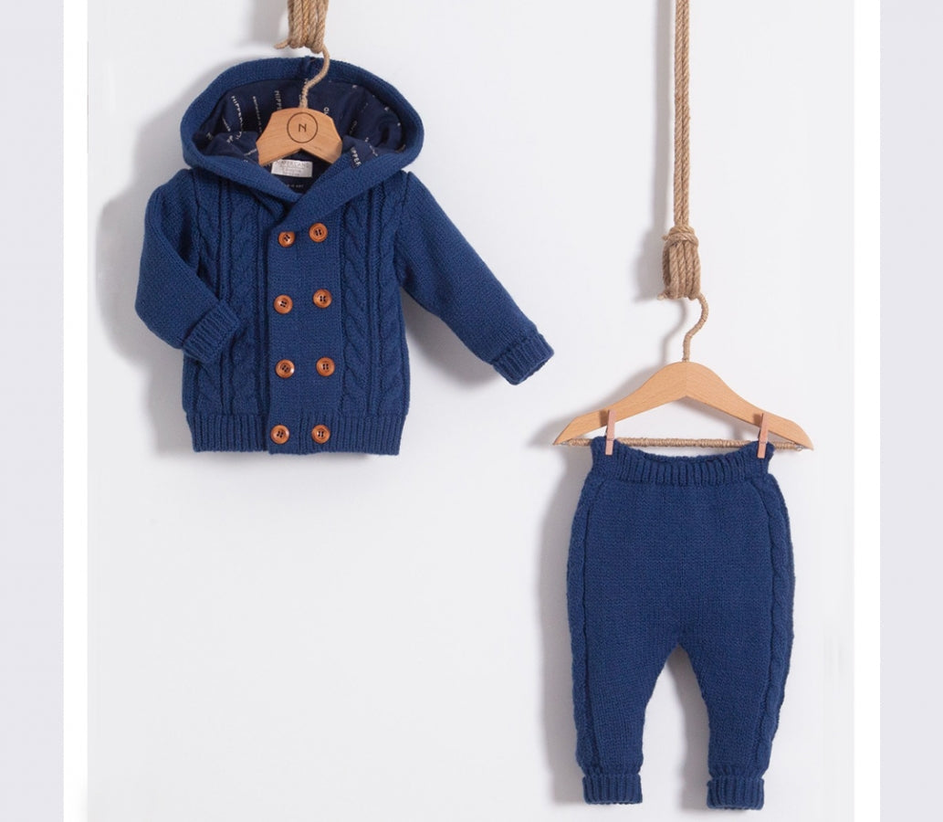 Babyset mit Kapuze und Holzknöpfen