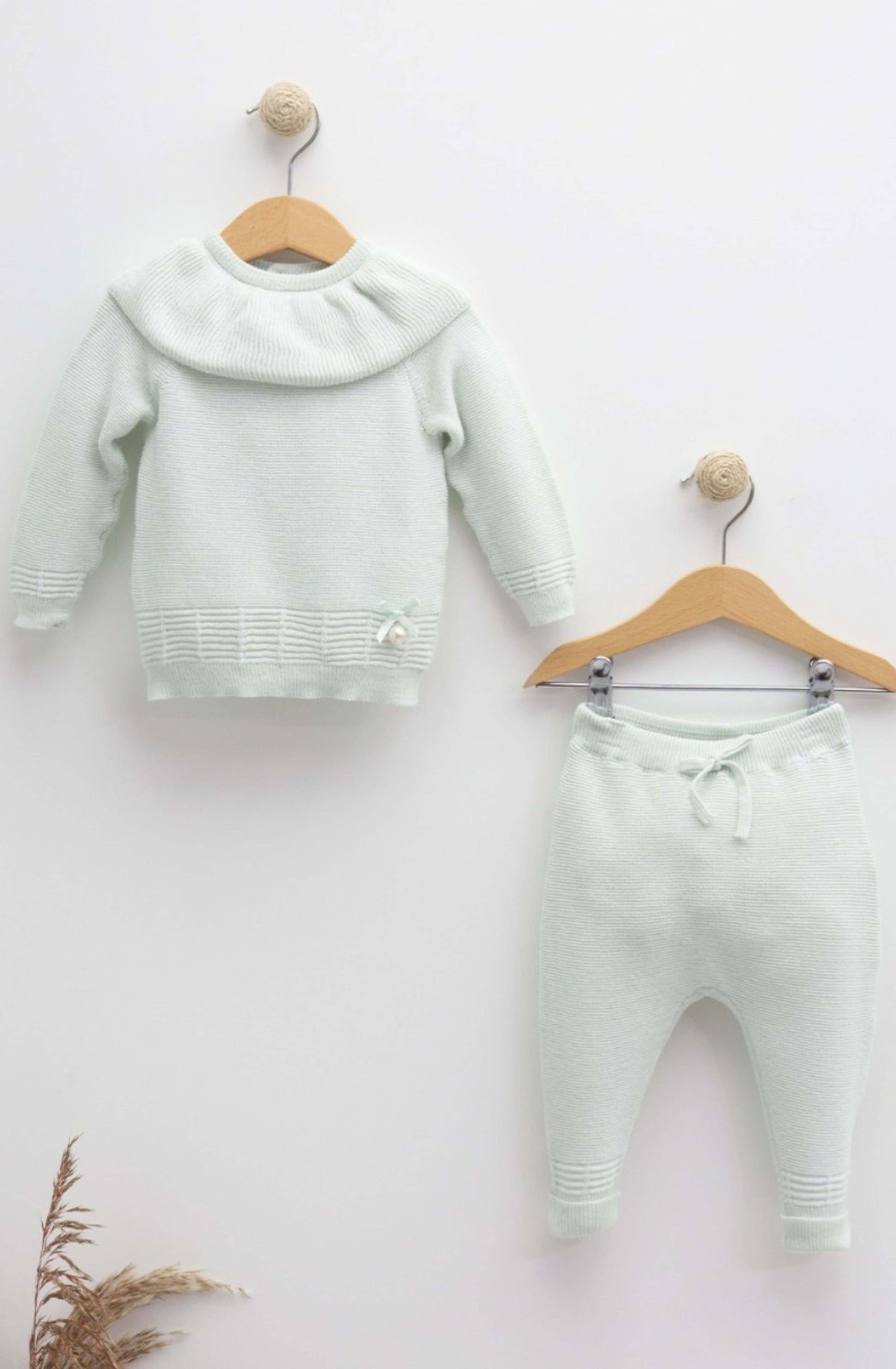 2-piece sweater set with pearl and bow made of 100% cotton